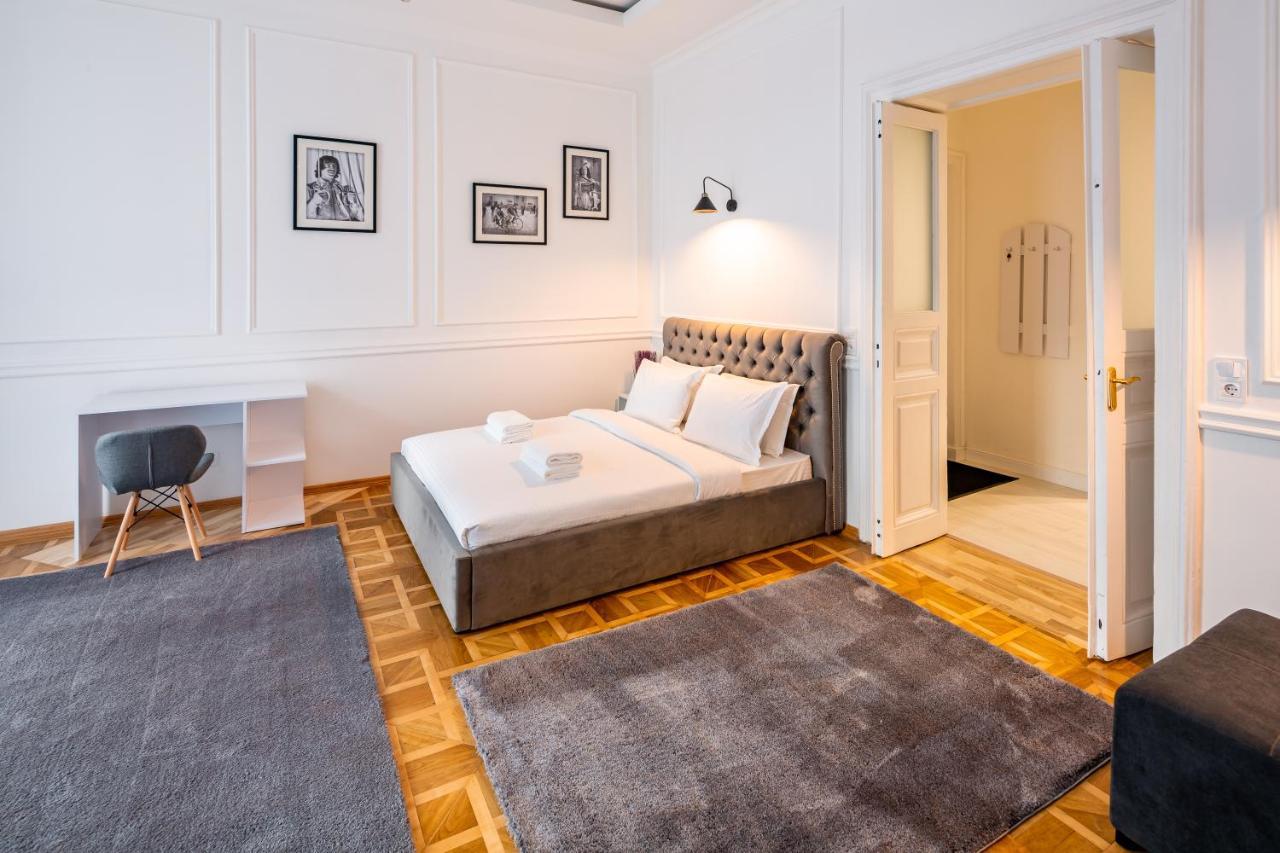 Alfa Apartments Grushevskoho 7 Λβιβ Εξωτερικό φωτογραφία