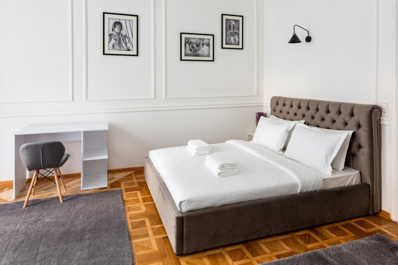 Alfa Apartments Grushevskoho 7 Λβιβ Εξωτερικό φωτογραφία
