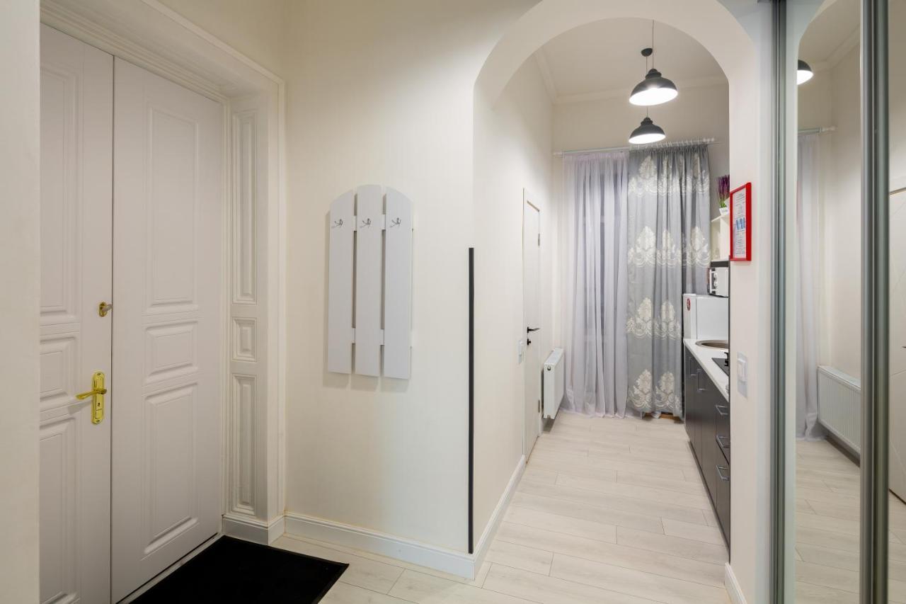 Alfa Apartments Grushevskoho 7 Λβιβ Εξωτερικό φωτογραφία