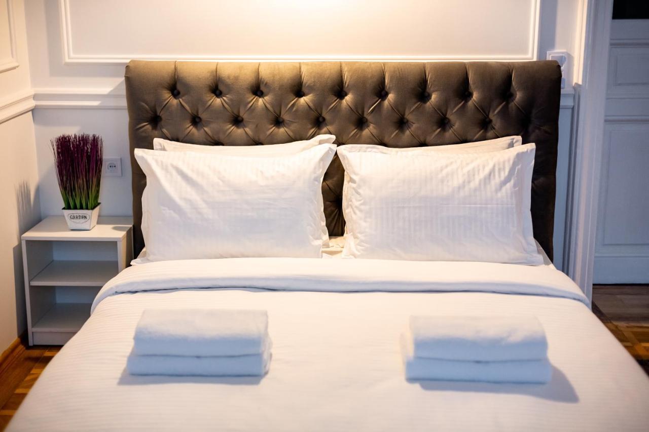 Alfa Apartments Grushevskoho 7 Λβιβ Εξωτερικό φωτογραφία